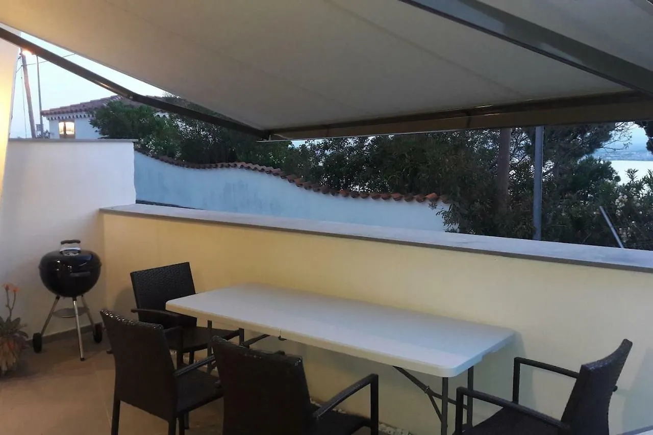 Holiday home Apartamento Con Vistas Al Mar Roses Spain